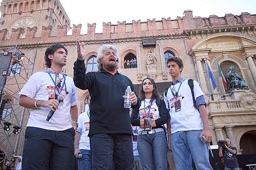 Beppe Grillo in Piazza Maggiore a Bologna