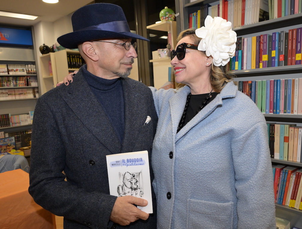 Lo scrittore Niky Marcelli con lattrice scrittrice Gaia Zucchi